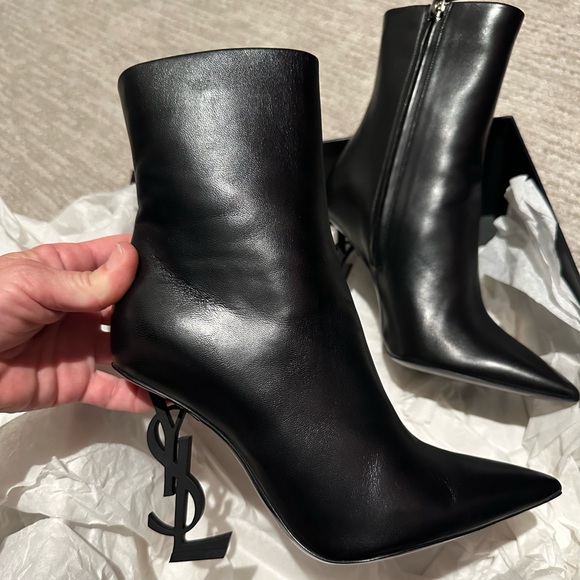 Saint Laurent ankle Boots. 36,5 - Picture 1 of 10